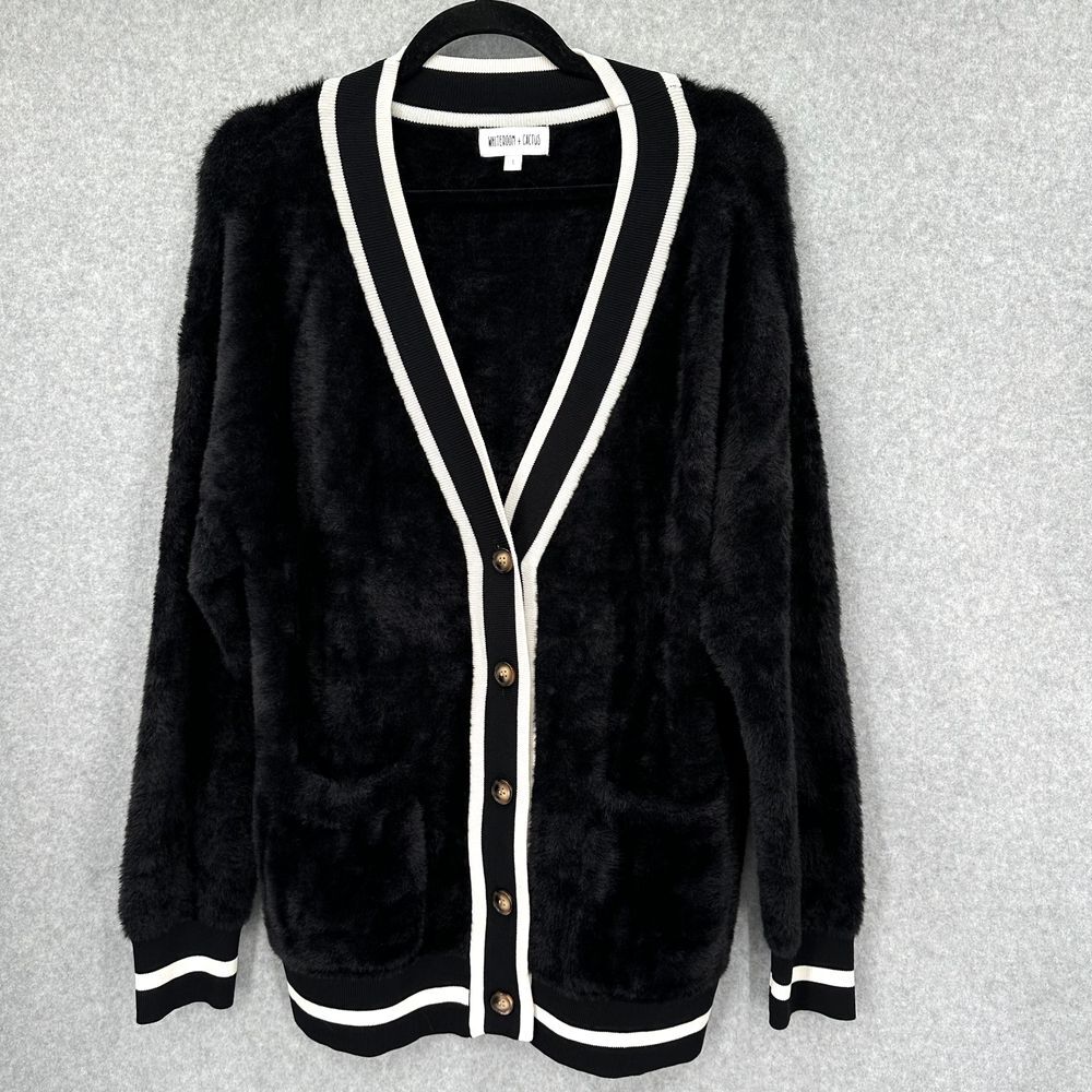 WHITEROOM+CACTUS Varsity Rib So
Fuzzy Cardigan Black White Pockets Size Large‎